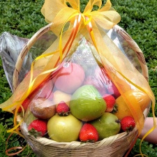 Frutas enteras: Canasta con frutas enteras
(Se muestra la presentación "Mediano") :: Petalos, el dulce bouquet de frutas